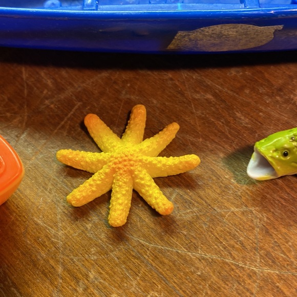 Toys R Us deep sea place set - Picture 2 of 11